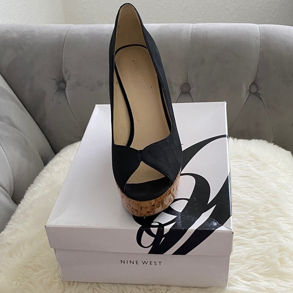 Nine West Black Platform Peep Toe Shoes - Picture 1 of 3